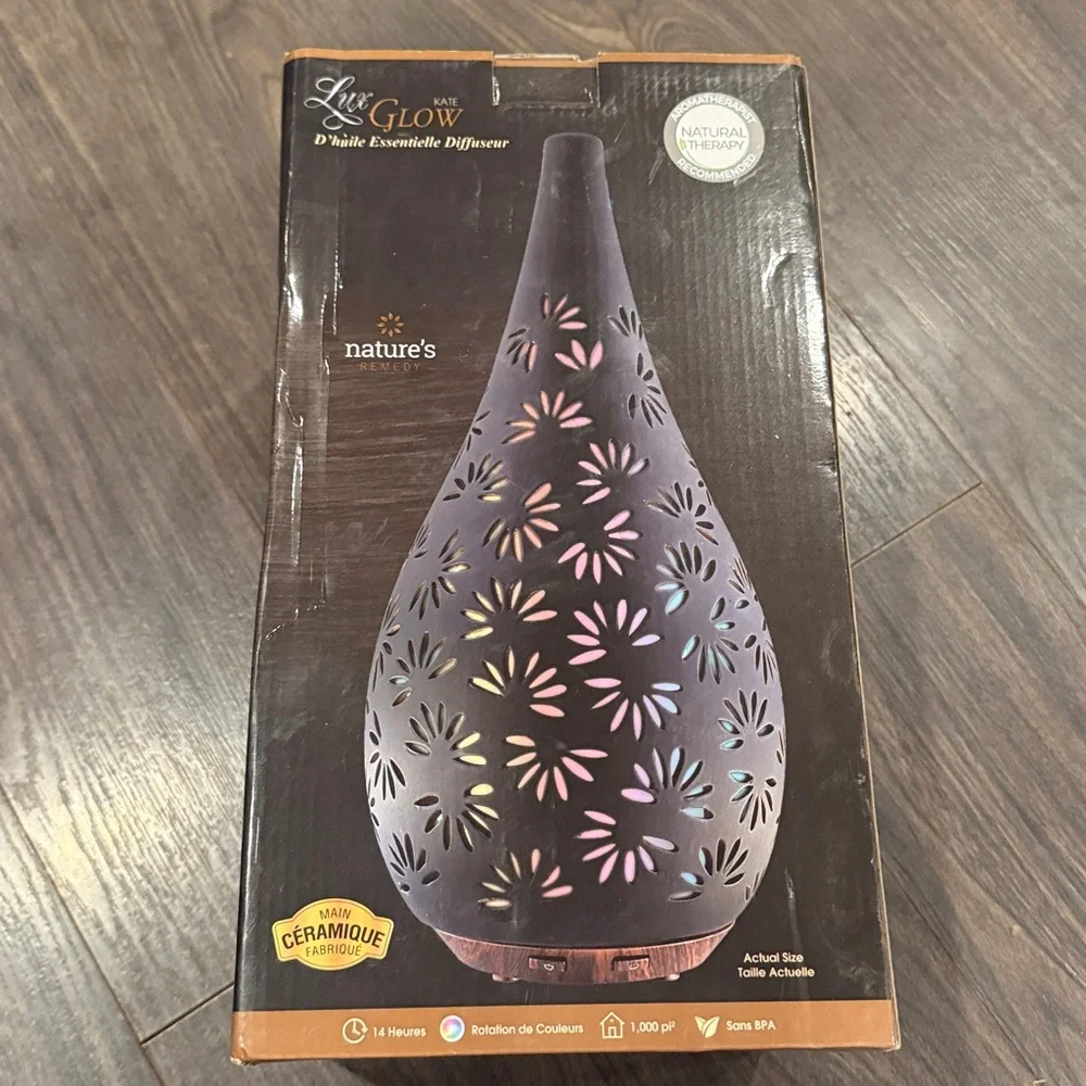 NWT lux glow Light Glow Essential Oil Diffuser - Multicolor 3:3